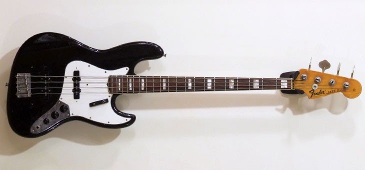 Fender - 72 Jazz black refin body